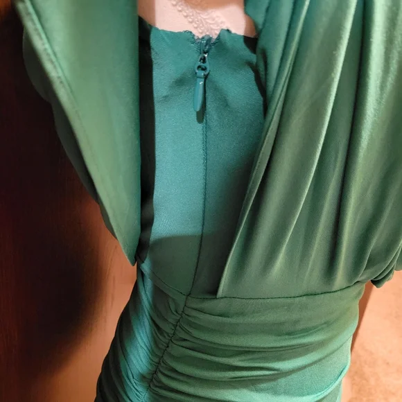 BCBG Elegant Emerald Green Dress NWT - Picture 9 of 11